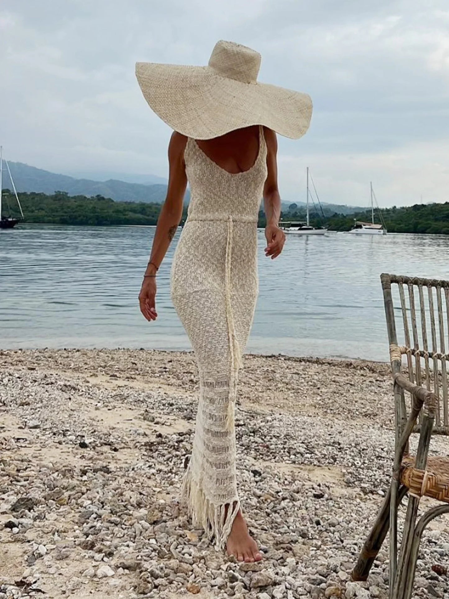 Sexy Swimsuit Bikini Cover-ups Knit Cut Out V-Neck Sleeveless Tassel Women Beach Maxi Dress 2024 Summer Vacation Dresses A2877