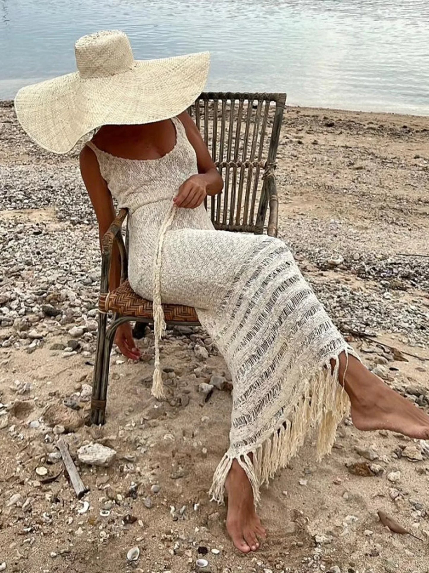 Sexy Swimsuit Bikini Cover-ups Knit Cut Out V-Neck Sleeveless Tassel Women Beach Maxi Dress 2024 Summer Vacation Dresses A2877