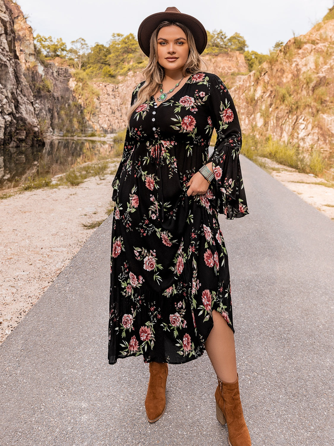 Plus Size Floral Flare Sleeve maxi Dress