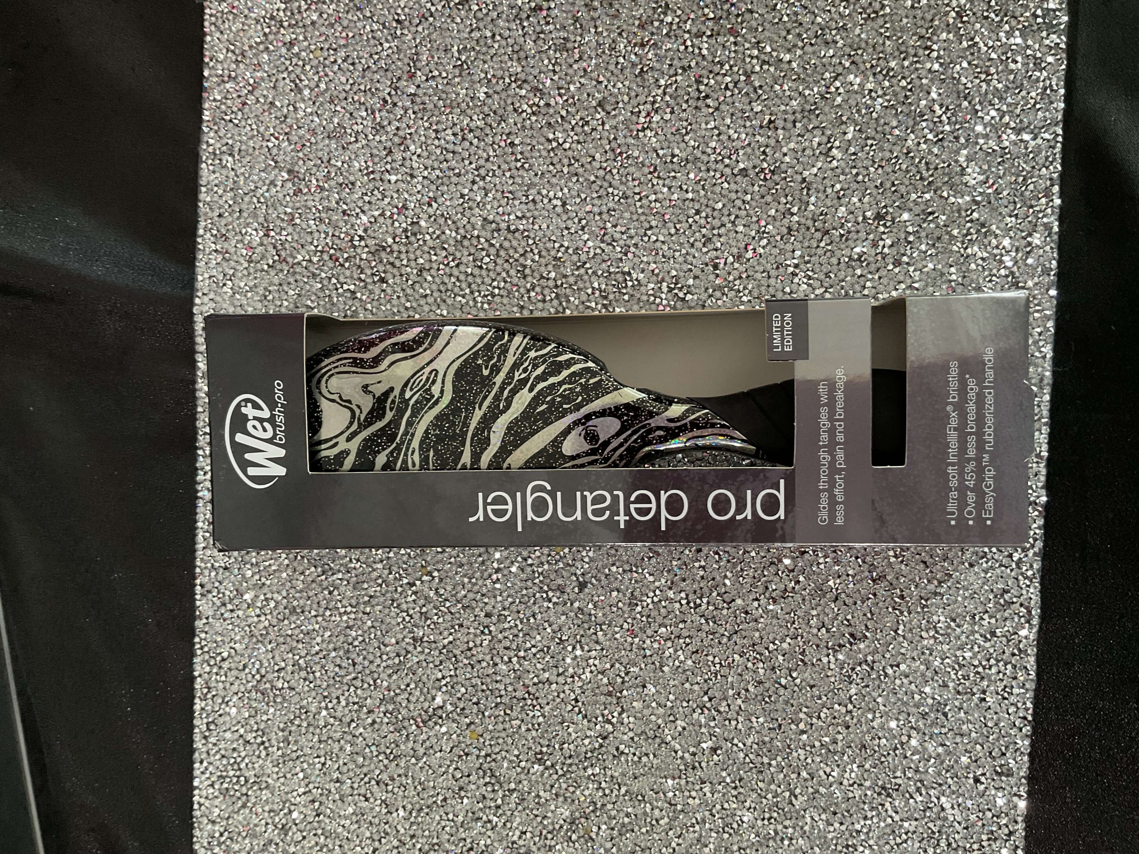 Wet Brush Pro Detangler