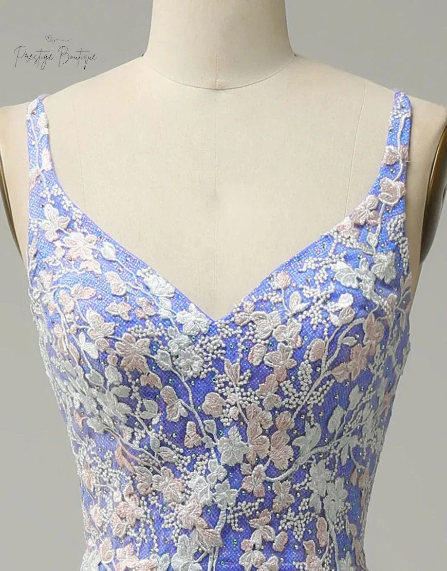 Gorgeous Mermaid V-Neck Prom Dress with Appliques
