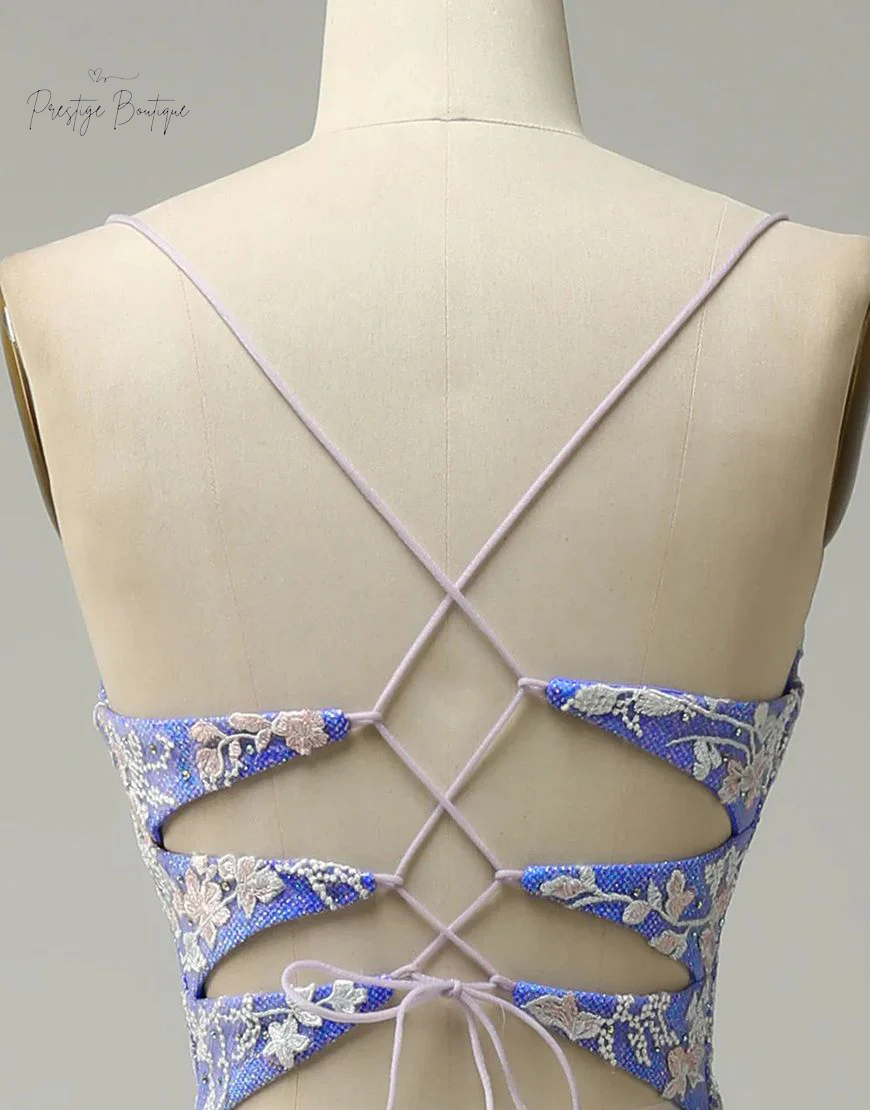 Gorgeous Mermaid V-Neck Prom Dress with Appliques