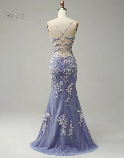 Gorgeous Mermaid V-Neck Prom Dress with Appliques